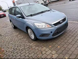 Blau Gebraucht 2009 Ford Focus Kombi | 2.300 € (Fairer Preis)
