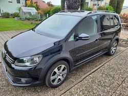 Schwarz Gebraucht 2012 VW Touran Cross Van / Kleinbus | 9.950 € (Fairer Preis)