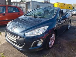 Blau Gebraucht 2011 Peugeot 308 Active Coupé | 9.999 €