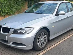 Grau Gebraucht 2006 BMW 320 Limousine | 8.200 € (Teuer)