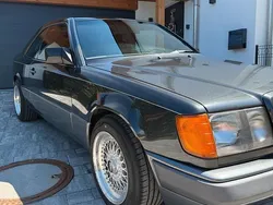 Schwarz Gebraucht 1989 Mercedes E300 Coupé | 23.500 €