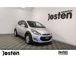 Silber (sleek silver / met (silber)) Gebraucht 2015 Hyundai ix20 Van / Kleinbus | 9.980 € (Fairer Preis)