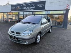 Grau Gebraucht 2002 Renault Scénic Authentique Van / Kleinbus | 2.900 € (Teuer)