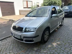 Grau Gebraucht 2007 Skoda Fabia Classic Kombi | 2.400 € (Fairer Preis)