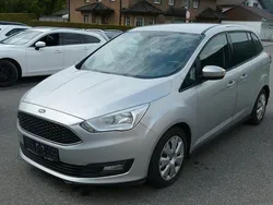 Silber Gebraucht 2016 Ford Grand C-Max Trend Van / Kleinbus | 6.450 €