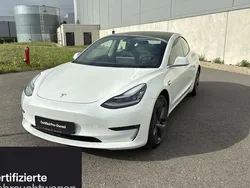 Weiß Gebraucht 2020 Tesla Model 3 Long Range RWD Limousine | 29.600 € (Teuer)