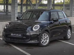 Schwarz Gebraucht 2023 Mini Cooper Kleinwagen | 25.400 € (Fairer Preis)