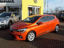 Valencia orange metallic Gebraucht 2021 Renault Clio V Intens Kleinwagen | 15.891 € (Fairer Preis)
