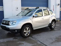 Silber Gebraucht 2017 Dacia Duster Lauréate SUV | 10.900 € (Fairer Preis)