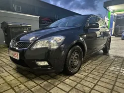 Schwarz Gebraucht 2012 Kia Ceed Edition 7 Limousine | 6.500 € (Fairer Preis)