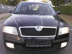 Schwarz Gebraucht 2006 Skoda Octavia Elegance Kombi | 2.499 € (Fairer Preis)