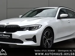 Mineralweiss Gebraucht 2022 BMW 320 Kombi | 27.900 € (Guter Preis)