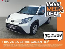 Weiß Gebraucht 2024 Toyota Matrix Business Edition Kleinwagen | 16.980 €