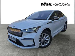 Weiß Gebraucht 2024 Skoda Enyaq iV SportLine SUV | 53.309 € (Guter Preis)