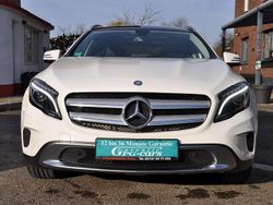 Weiß Gebraucht 2015 Mercedes GLA180 Urban SUV | 16.990 € (Fairer Preis)