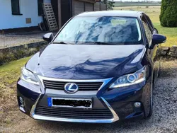 Lexus CT200h