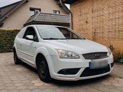 Weiß Gebraucht 2007 Ford Focus | 2.800 € (Etwas zu teuer)