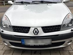 Silber Gebraucht 2005 Renault Clio II Kleinwagen | 1.200 € (Superpreis)