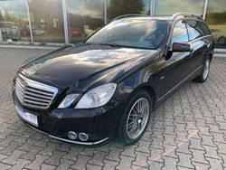 Schwarz Gebraucht 2011 Mercedes E250 Elegance Limousine | 13.990 € (Teuer)