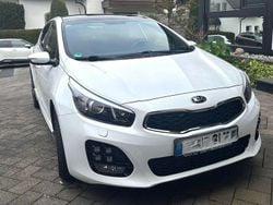 Weiß Gebraucht 2016 Kia Ceed GT GT-Line Limousine | 10.990 € (Fairer Preis)