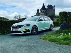 Weiß Gebraucht 2017 Skoda Octavia RS Kombi | 12.300 € (Superpreis)