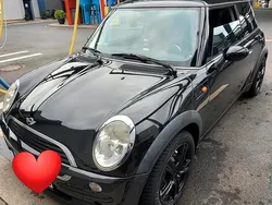 Schwarz Gebraucht 2002 Mini ONE Kleinwagen | 2.600 €