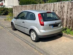 Silber Gebraucht 2004 Ford Fiesta Kleinwagen | 1.200 € (Fairer Preis)