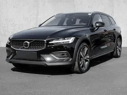Schwarz Gebraucht 2023 Volvo V60 CC Plus Kombi | 38.849 € (Fairer Preis)