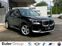 Black sapphire metallic Neu 2025 BMW iX1 xLine SUV | 56.330 € (Teuer)