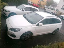 Weiß Gebraucht 2019 Hyundai i30 Premium Kombi | 9.099 € (Fairer Preis)