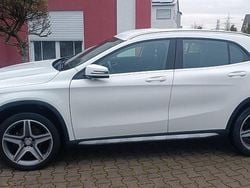 Weiß Gebraucht 2015 Mercedes GLA200 StreetStyle SUV | 18.000 € (Fairer Preis)