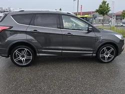 Grau Gebraucht 2019 Ford Kuga Vignale SUV | 18.999 € (Guter Preis)