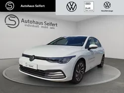 Weiß Gebraucht 2022 VW Golf VIII Active Limousine | 24.900 € (Fairer Preis)
