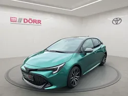 Grün Gebraucht 2024 Toyota Corolla Sport Limousine | 32.990 € (Teuer)