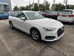 Weiß Gebraucht 2022 Audi A4 Sport Kombi | 21.999 € (Guter Preis)