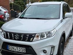 Weiß Gebraucht 2019 Suzuki Vitara Comfort SUV | 15.999 € (Fairer Preis)
