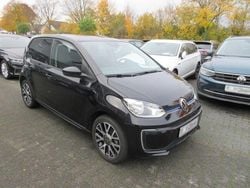 Deep black (metallic) Gebraucht 2022 VW e-up! Style Kleinwagen | 14.988 € (Guter Preis)
