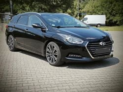 Schwarz Gebraucht 2016 Hyundai i40 Premium Kombi | 10.900 € (Guter Preis)