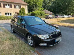 Braun Gebraucht 2012 Skoda Superb Kombi | 6.900 € (Fairer Preis)