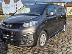 Grau Gebraucht 2020 Opel Vivaro Innovation Van / Kleinbus | 24.990 € (Teuer)