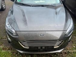 Grün Gebraucht 2021 Ford Focus Kombi | 10.999 € (Guter Preis)