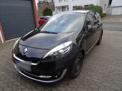 Schwarz Gebraucht 2012 Renault Grand Scénic III Bose Edition Van / Kleinbus | 5.500 € (Etwas zu teuer)