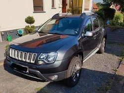 Grau Gebraucht 2014 Dacia Duster Prestige SUV | 7.900 € (Fairer Preis)