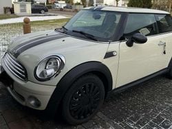 Weiß Gebraucht 2009 Mini ONE Kleinwagen | 3.400 € (Fairer Preis)