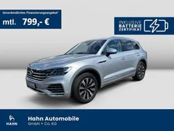Silber Gebraucht 2021 VW Touareg Elegance SUV | 49.350 € (Fairer Preis)