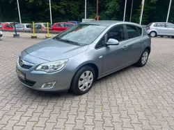 Silbersee/perl silber (m2) Gebraucht 2011 Opel Astra Design Edition Kleinwagen | 7.500 € (Fairer Preis)