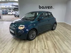 Grün Gebraucht 2021 Fiat 500e Icon Kleinwagen | 20.288 € (Teuer)