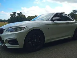 Weiß Gebraucht 2017 BMW M240 M Sport Coupé | 31.100 € (Fairer Preis)
