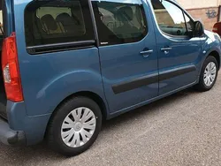 Schwarz Gebraucht 2009 Citroën Berlingo Van / Kleinbus | 2.700 € (Fairer Preis)