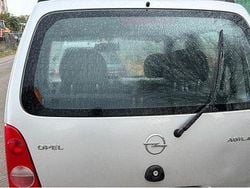 Silber Gebraucht 2002 Opel Agila Kleinwagen | 2.250 € (Etwas zu teuer)